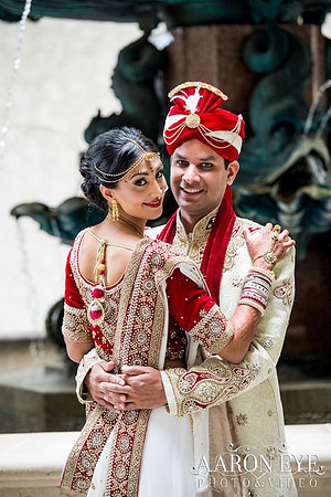 82456c14fd1ca34a63a6d3bac59ad506--wedding-posing-wedding-couples